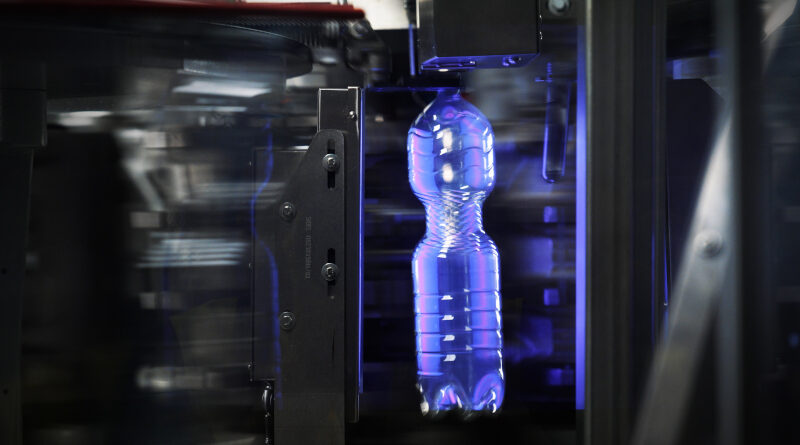 Sidel`s EvoBLOW Laser has been tested at Refresco with up to 100% rPET and produces bottles with 50% and 70% rPET with the same blowing recipe